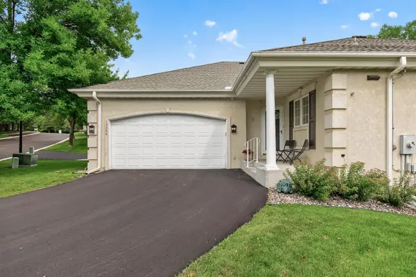 13364 Hummingbird DR, Apple Valley, MN 55124
