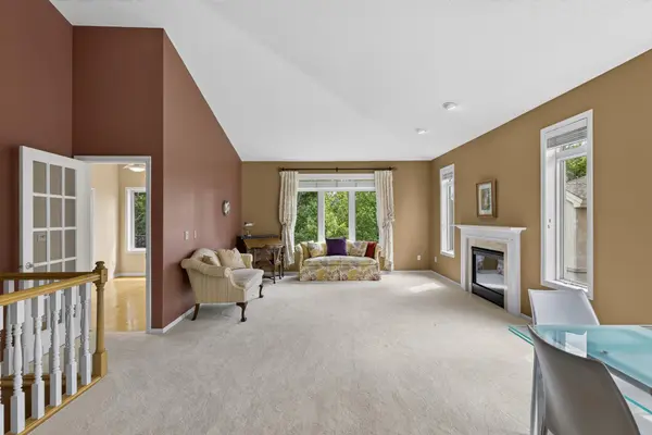 13364 Hummingbird DR, Apple Valley, MN 55124