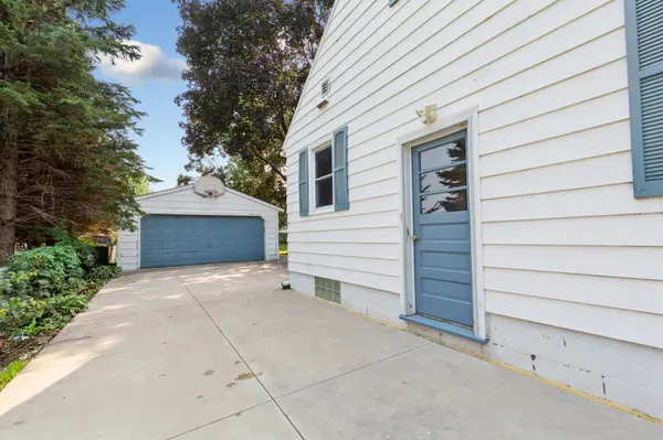 814 11th ST NW, Rochester, MN 55901