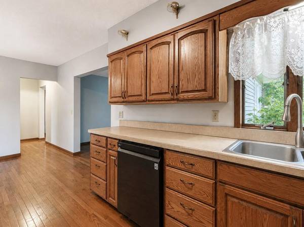 127 Higbie AVE E, Minnesota Lake, MN 56068