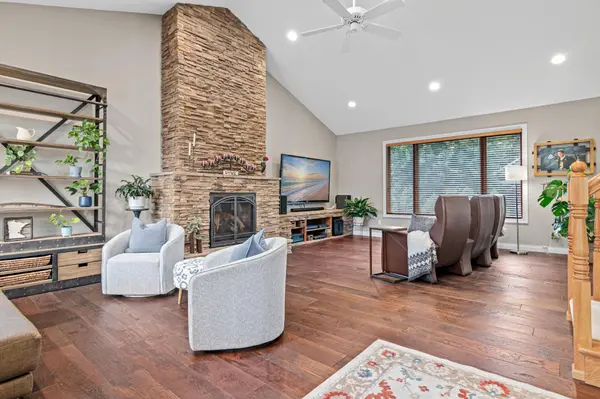 1289 Bucher AVE, Shoreview, MN 55126