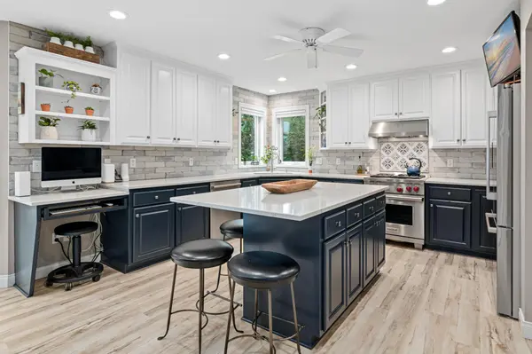 1289 Bucher AVE, Shoreview, MN 55126