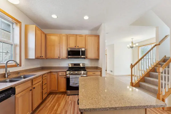 9902 Switch Grass LN, Eden Prairie, MN 55347