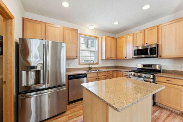 9902 Switch Grass LN, Eden Prairie, MN 55347