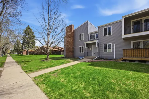 2440 15 ST S #Unit B104, Fargo, ND 58103