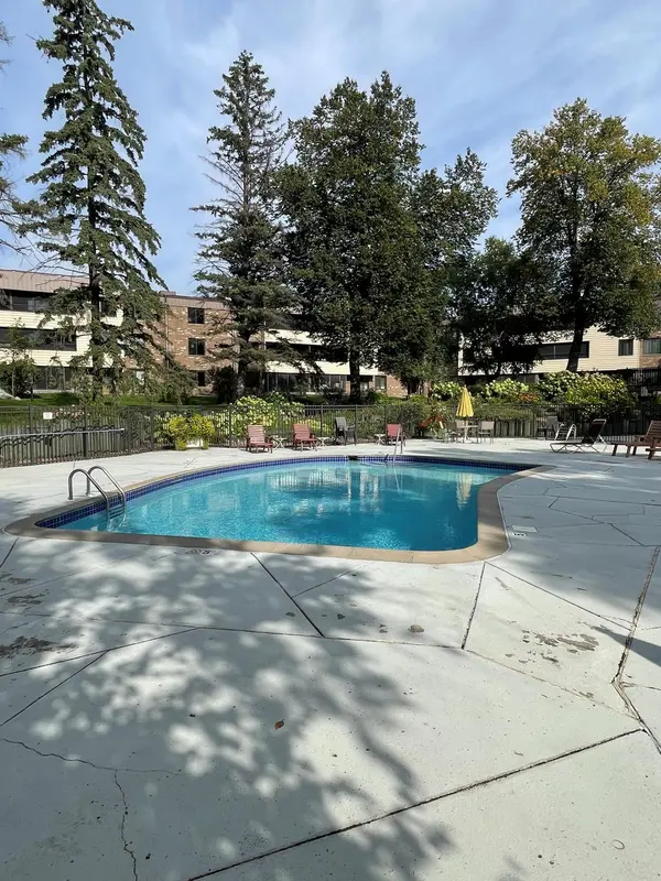 7500 Cahill RD #311C, Edina, MN 55439