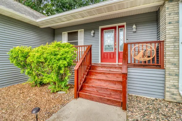 1084 Timber DR, Detroit Lakes, MN 56501
