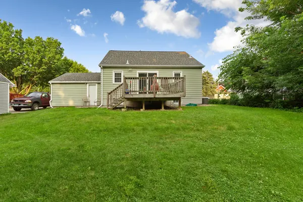 718 5th ST SE, Waseca, MN 56093