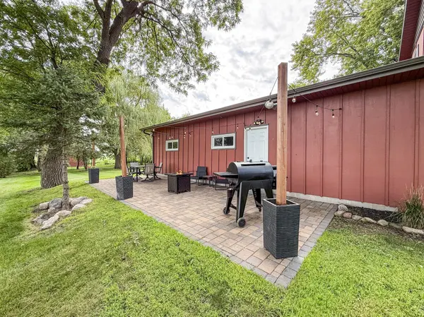 1301 N 9th ST, Olivia, MN 56277