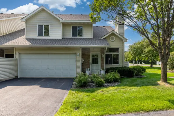 7019 49th ST N, Oakdale, MN 55128