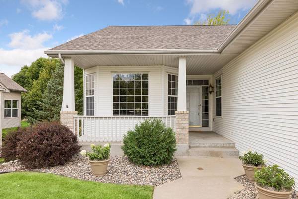 17461 Haralson DR, Eden Prairie, MN 55347