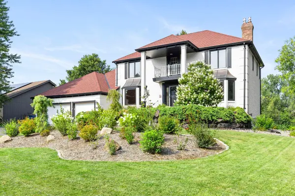 9348 Olympia DR, Eden Prairie, MN 55347