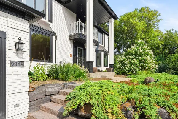 9348 Olympia DR, Eden Prairie, MN 55347