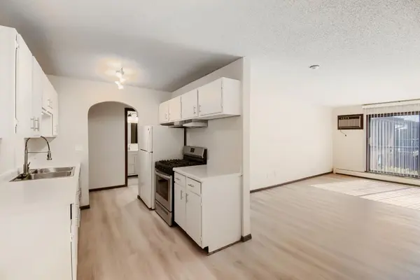 7350 York AVE S #204, Edina, MN 55435