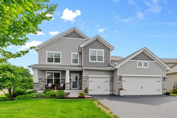 14187 Oneka Pkwy N, Hugo, MN 55038