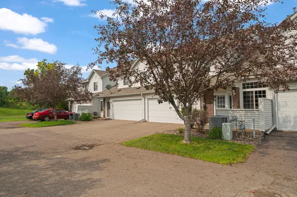 3536 Genevieve AVE N, Oakdale, MN 55128