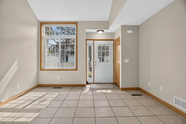 3536 Genevieve AVE N, Oakdale, MN 55128
