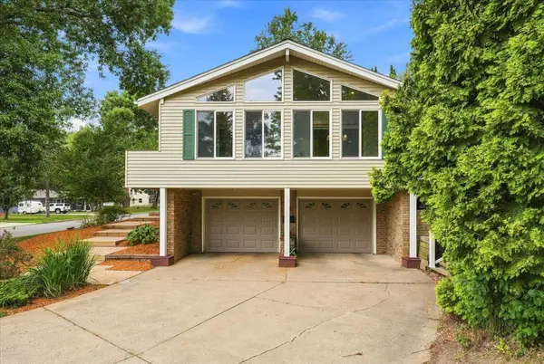 832 Bartosh LN, River Falls, WI 54022