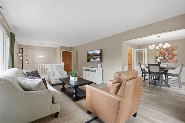 832 Bartosh LN, River Falls, WI 54022