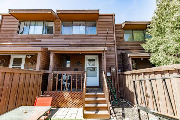 1721 42nd ST S, Fargo, ND 58103