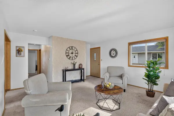 726 22nd AVE N, South Saint Paul, MN 55075