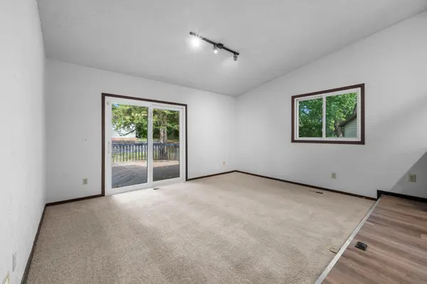 6770 Woodhill TRL, Eden Prairie, MN 55346