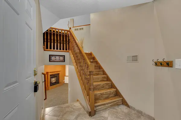 801 Sunwood Park DR, Waite Park, MN 56387