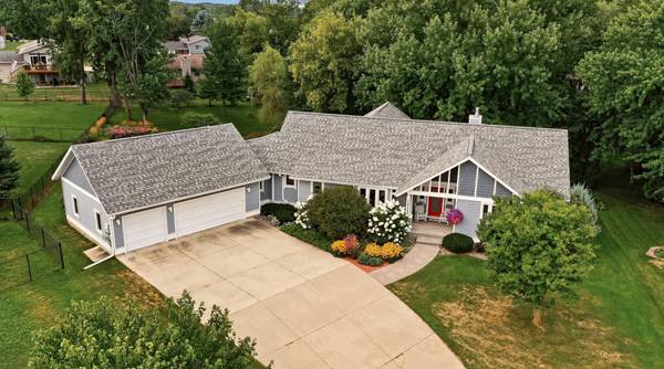 425 Lally CT, Zumbrota, MN 55992