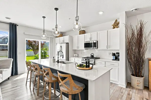 1505 Camden CT, Shakopee, MN 55379