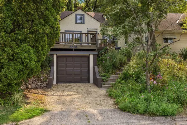2720 McNair DR N, Robbinsdale, MN 55422