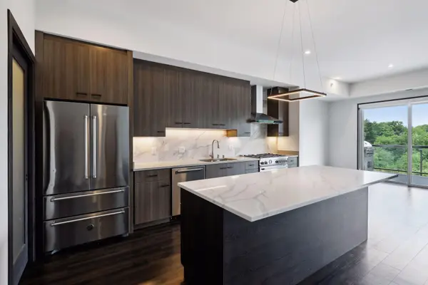 253 Lake ST E #307, Wayzata, MN 55391