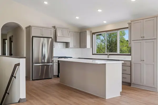 22890 Zion Pkwy NW, Oak Grove, MN 55448