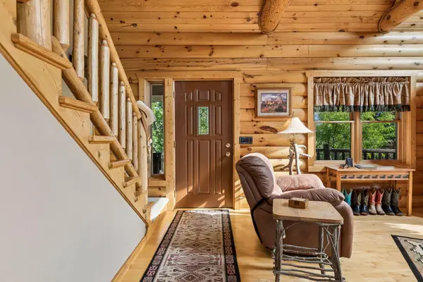 1157 River DR, River Falls, WI 54022