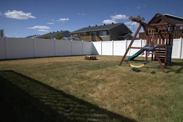 3316 MAPLE LEAF LOOP S, Fargo, ND 58104