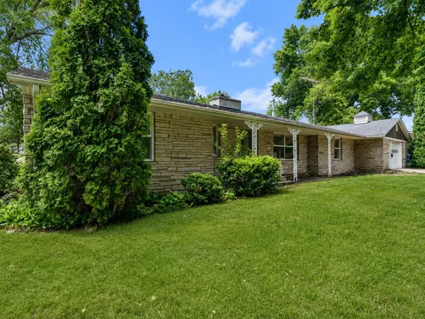 233 2nd ST SE, Madelia, MN 56062
