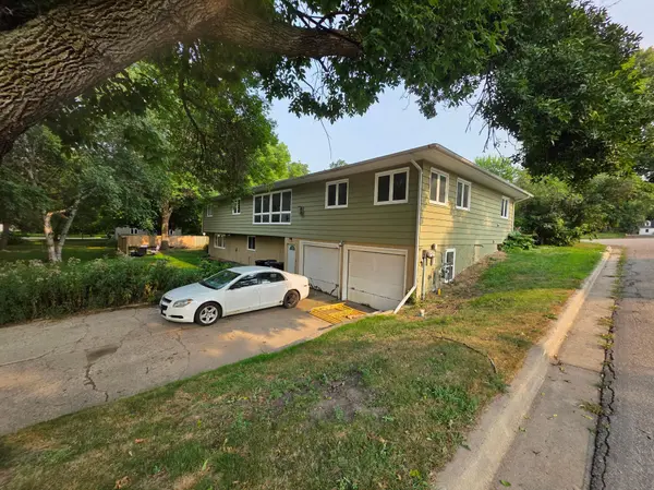 401 1st AVE SE, Pelican Rapids, MN 56572
