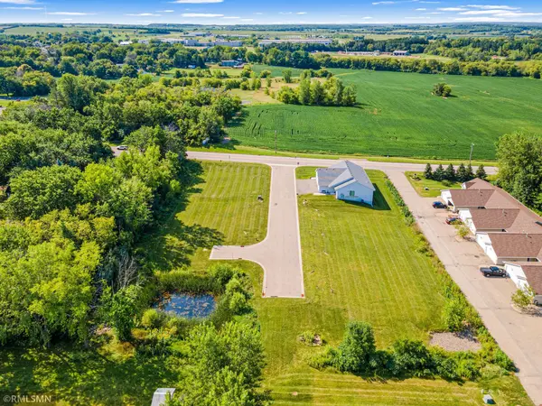679-685 Heritage LN, Hammond, WI 54015