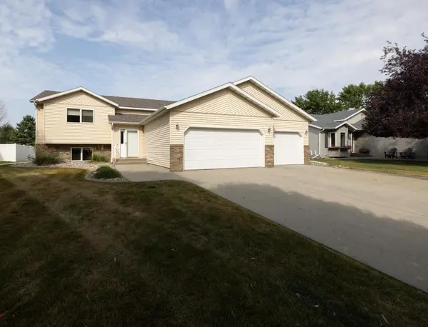 3609 Westmoor BLVD, Moorhead, MN 56560