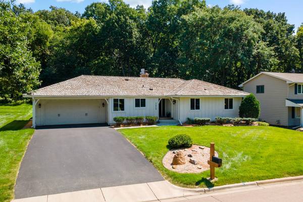 7029 Comanche CT, Edina, MN 55439