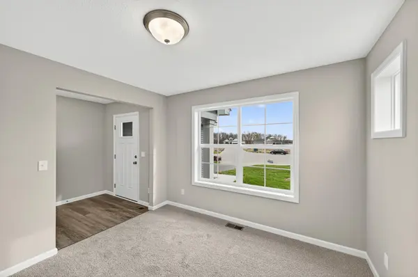 915 Yellowcrest ST SW, Delano, MN 55328
