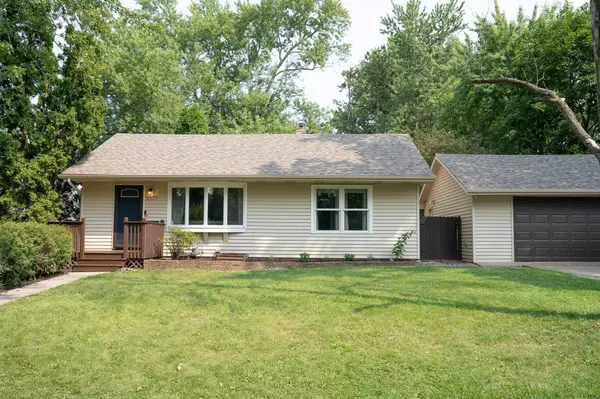 2027 Northwood DR, North Saint Paul, MN 55109