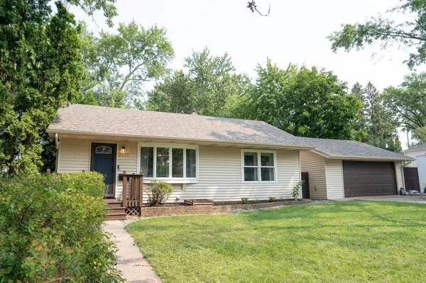 2027 Northwood DR, North Saint Paul, MN 55109