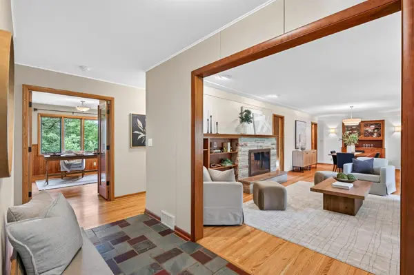 15753 Cedar Ridge RD, Eden Prairie, MN 55347