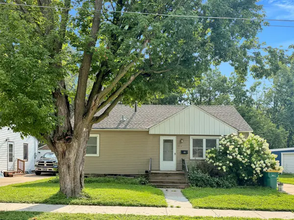 504 Edgewood AVE, Albert Lea, MN 56007