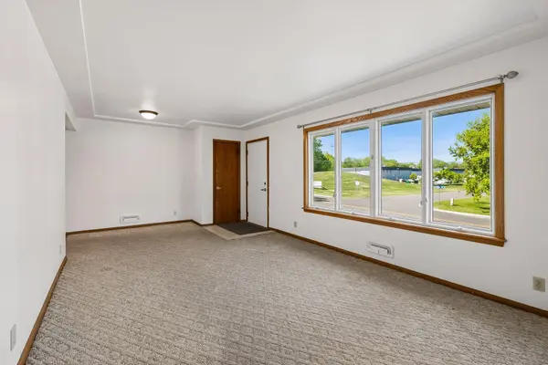 3032 Louisiana AVE N, Crystal, MN 55427