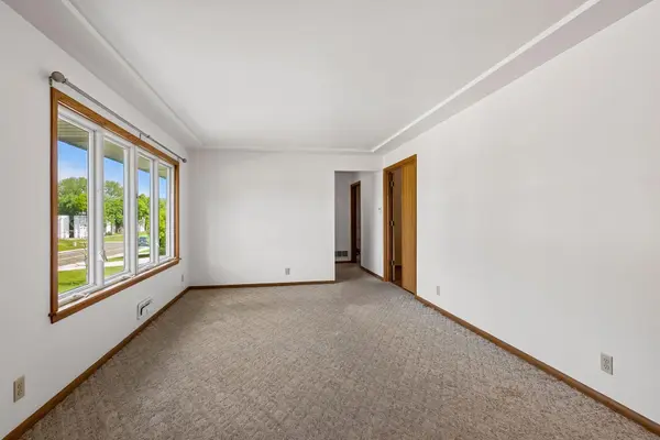 3032 Louisiana AVE N, Crystal, MN 55427