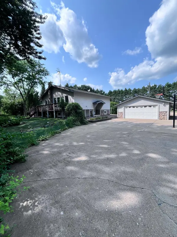 465 265th AVE NE, Isanti, MN 55040