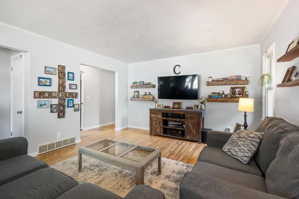 704 E School ST, Owatonna, MN 55060