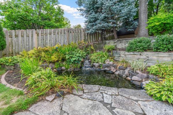 13547 Essex CT, Eden Prairie, MN 55347