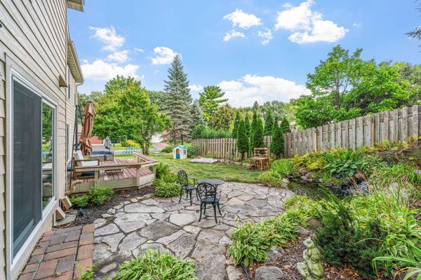13547 Essex CT, Eden Prairie, MN 55347